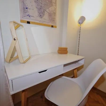 Spacious Apart Minimalist Central Bul Vitosha Sleeps 8 Apartment *