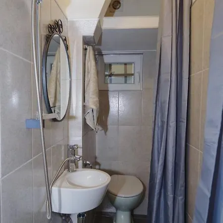 Spacious Apart Minimalist Central Bul Vitosha Sleeps 8 Sofia