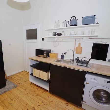 Spacious Apart Minimalist Central Bul Vitosha Sleeps 8